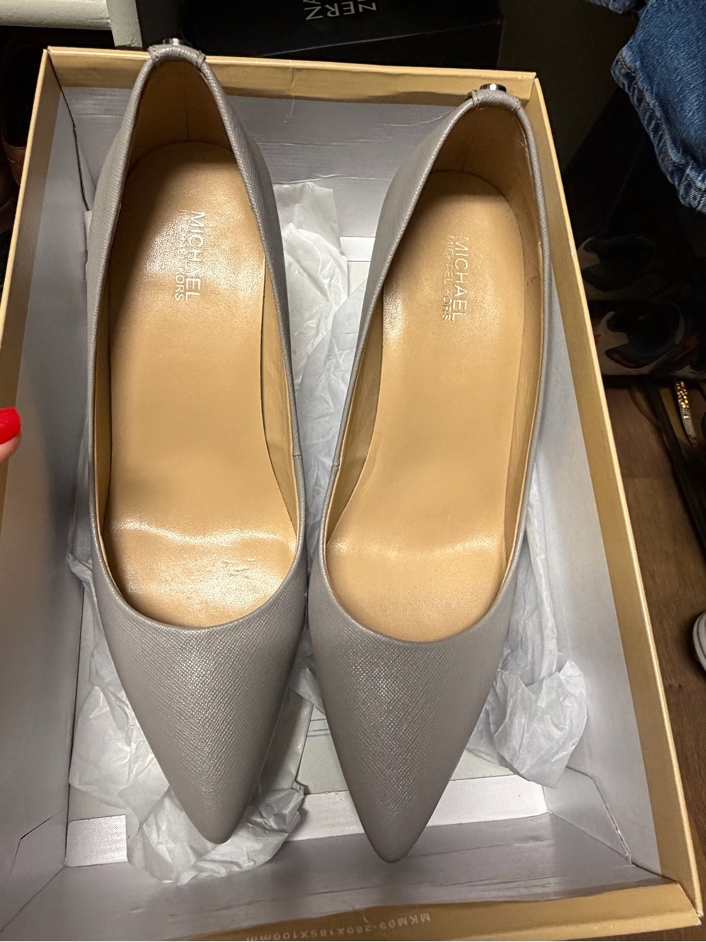 Michael Kors Women's Pointed-Toe Pumps Heels in Light Gray 7.5
